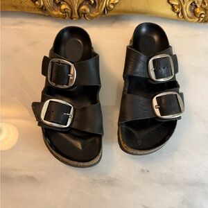 Size 6-6.5  Birkenstock Arizona  black oiled leather Big Buckle sandals
